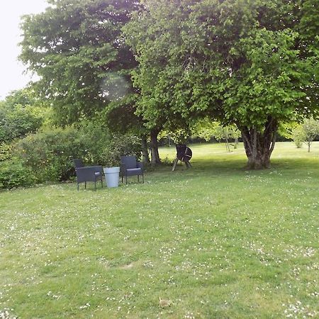 Les Adjots Vue Du Jardin 아파트 외부 사진